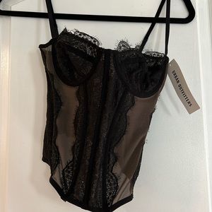 NWT Out from under corset